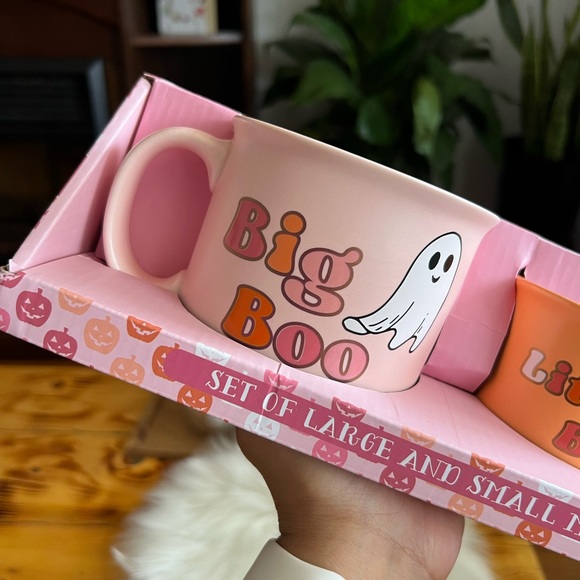 🎃Cobwebs and Cualdrons Halloween Ghost Set of Large and small mugs - Picture 4 of 9